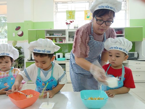 Giờ hoạt động phòng kỹ năng sống của các bé lớp Mầm 3
